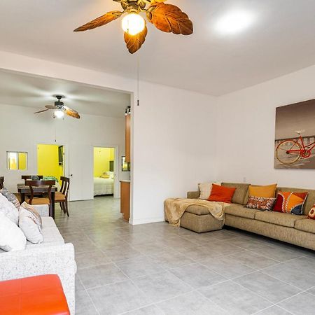 2 Br/ 1 Ba Home, Sleeps 10, 1 Min Walk To Rosarito Beach Exterior foto