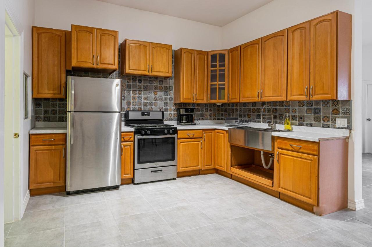 2 Br/ 1 Ba Home, Sleeps 10, 1 Min Walk To Rosarito Beach Exterior foto