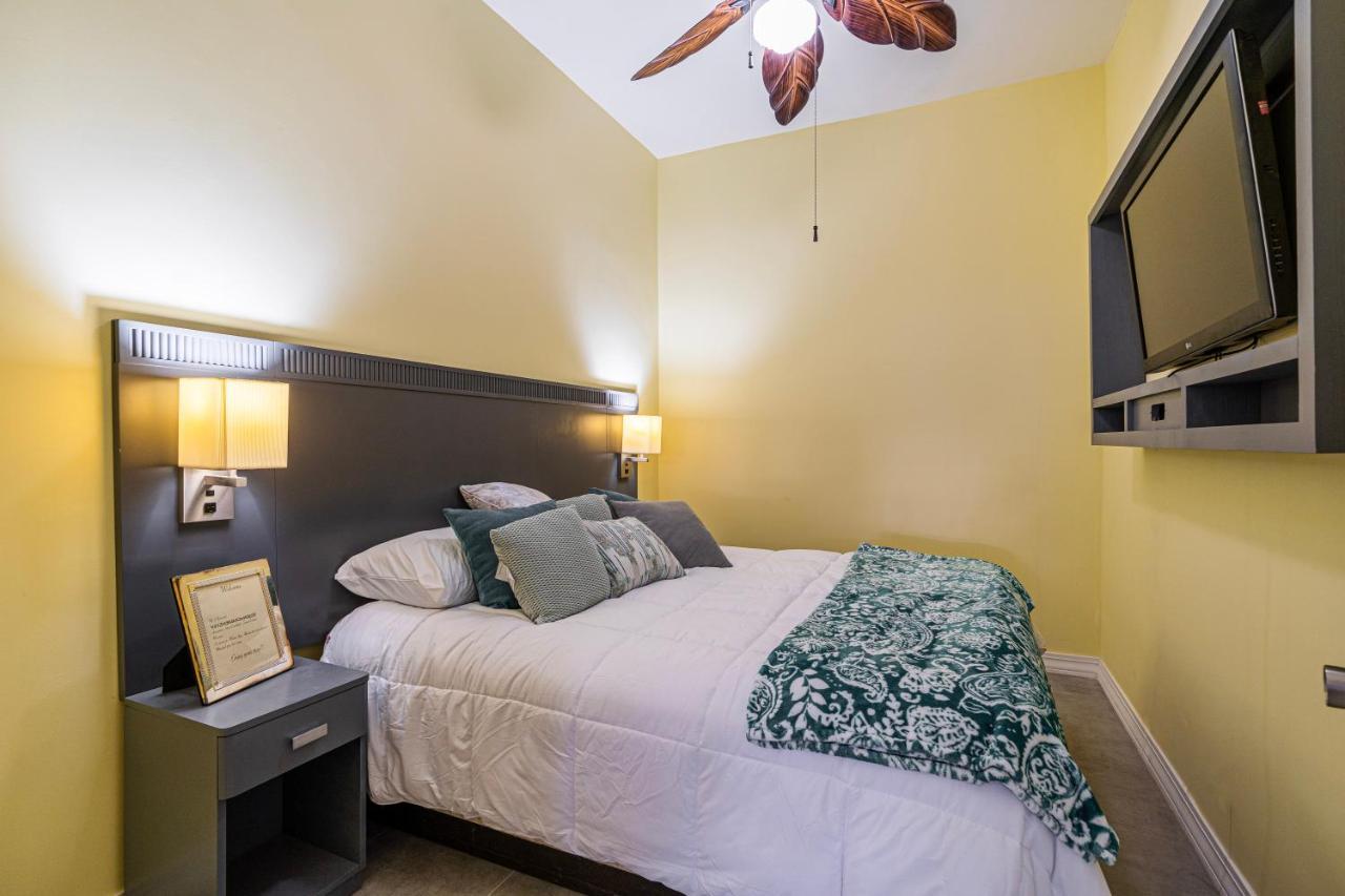 2 Br/ 1 Ba Home, Sleeps 10, 1 Min Walk To Rosarito Beach Exterior foto