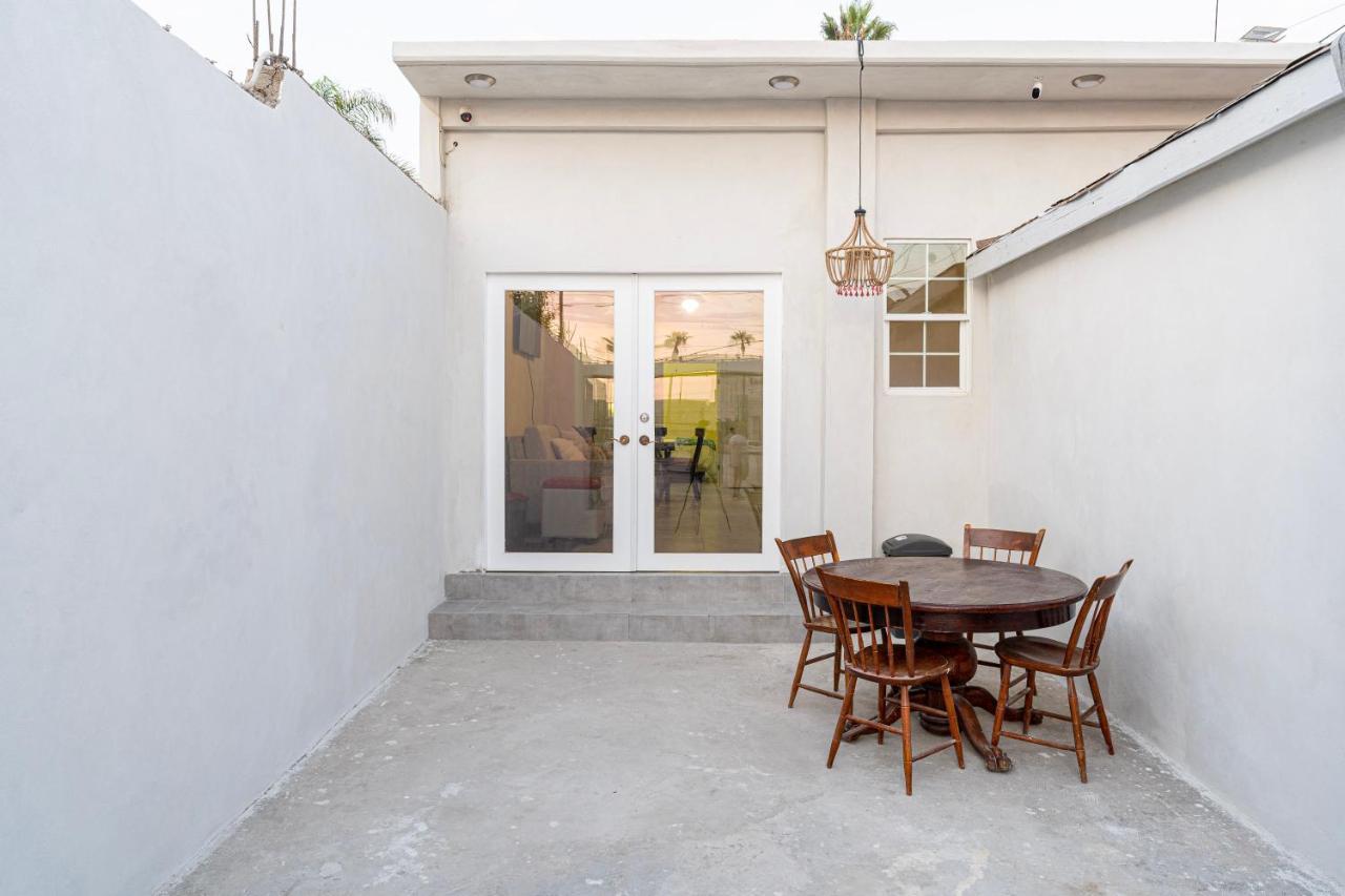 2 Br/ 1 Ba Home, Sleeps 10, 1 Min Walk To Rosarito Beach Exterior foto
